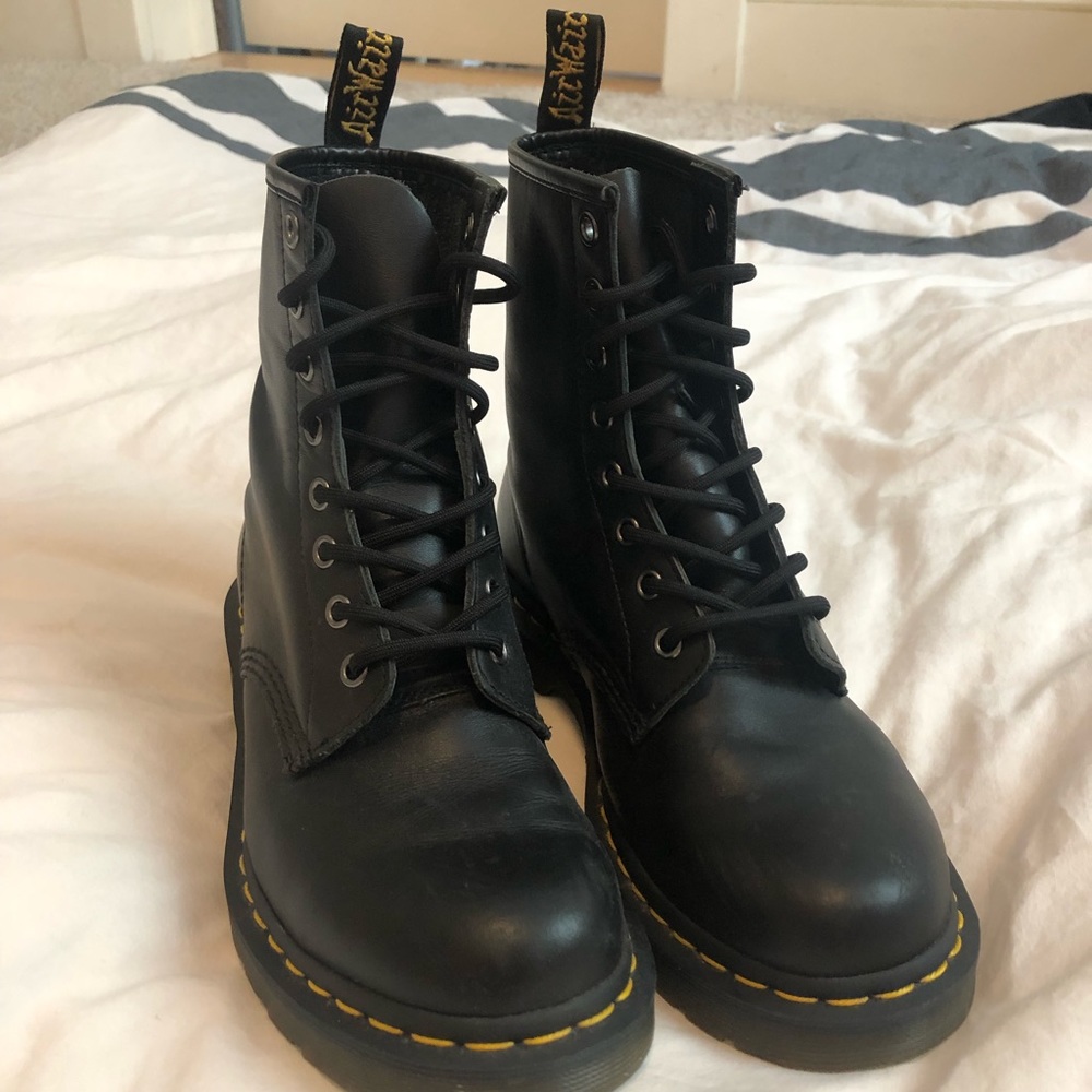 Dr. Martens lace up boots 8